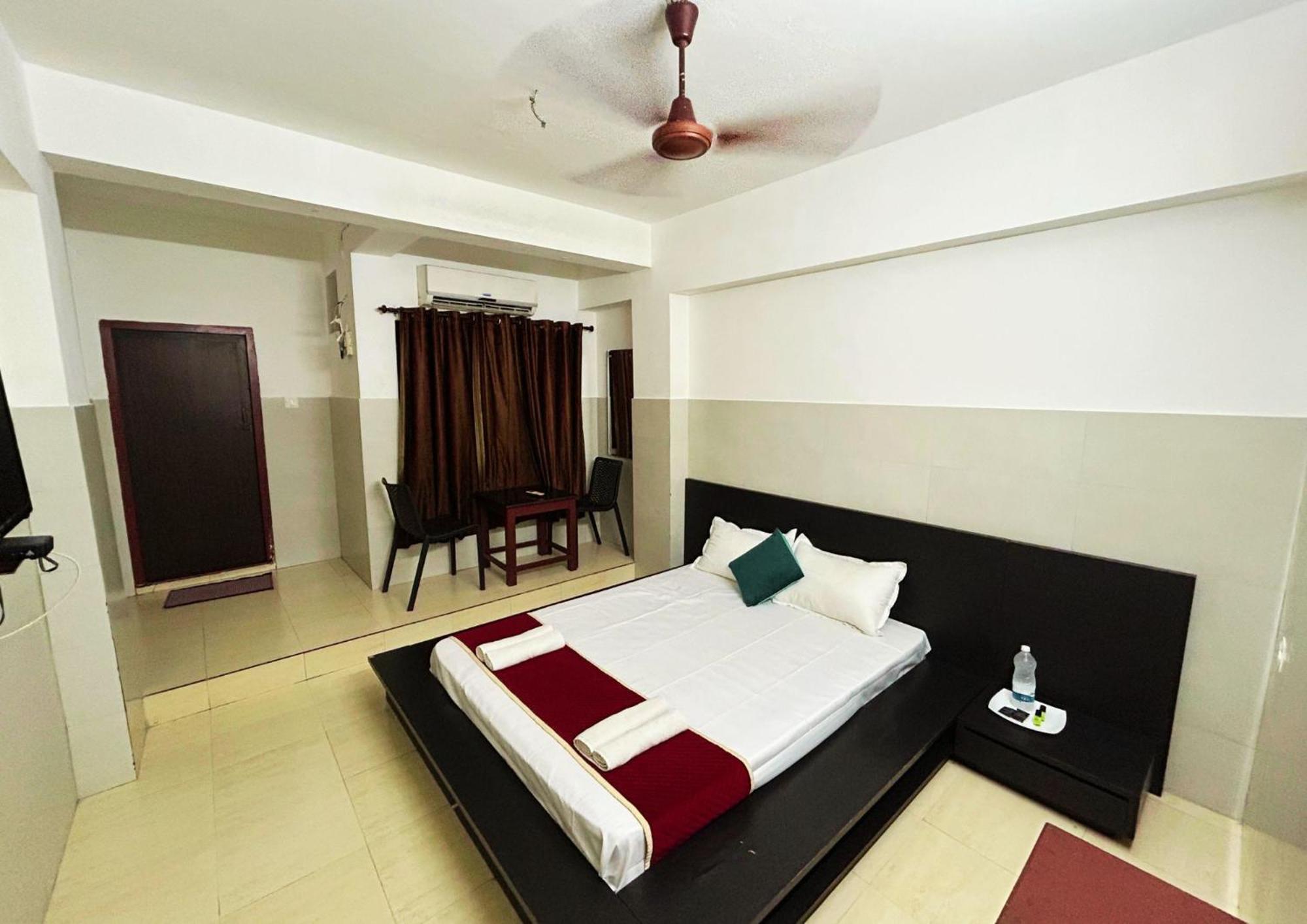 Midtown Residency Hotel Calecute Exterior foto
