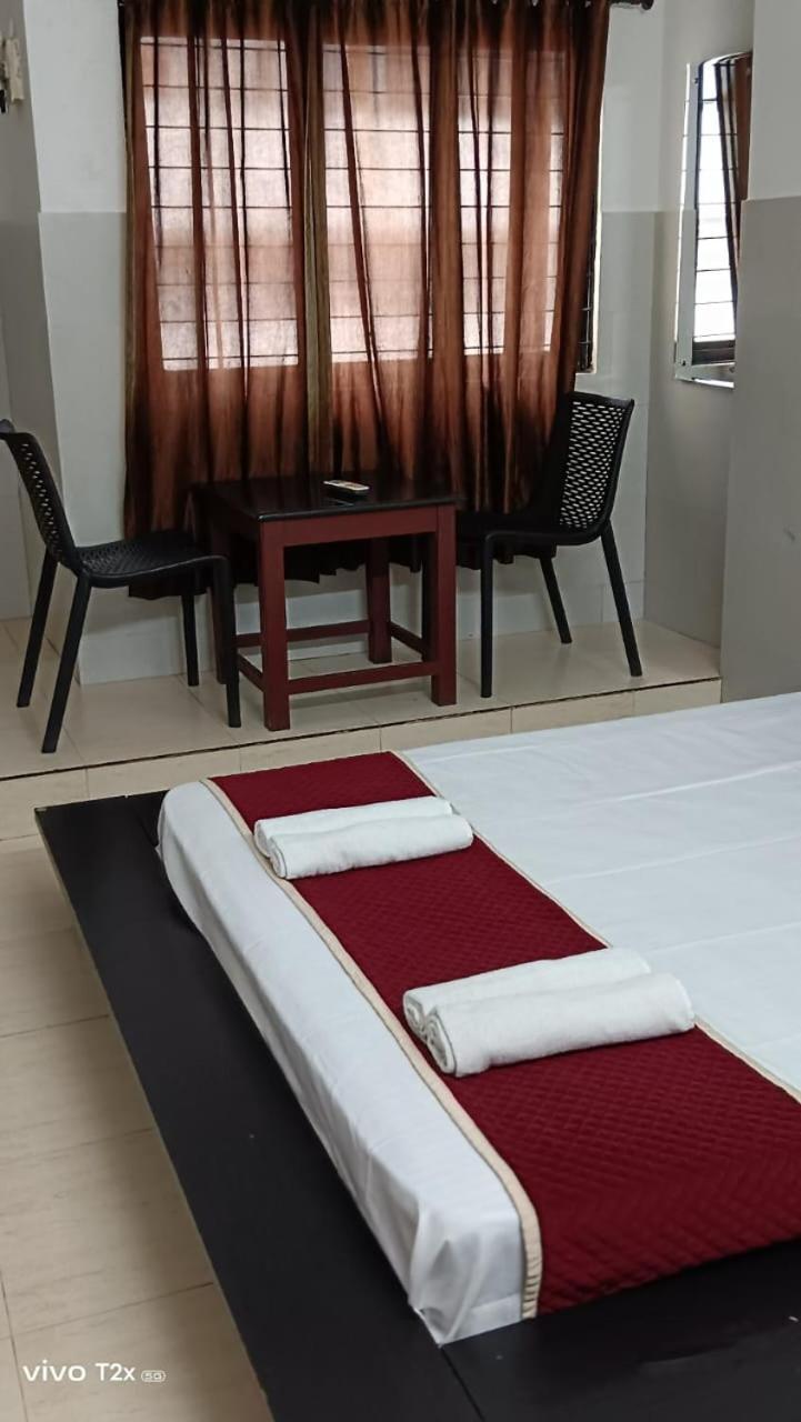 Midtown Residency Hotel Calecute Exterior foto